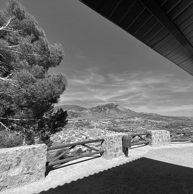 GazpachoMonk's tweet image. May your trails be crooked, winding, lonesome, dangerous, leading to the most amazing view. May your mountains rise into and above the clouds.
• Edward Abbey

#QuotesFolder ift.tt/2Q5JAqR