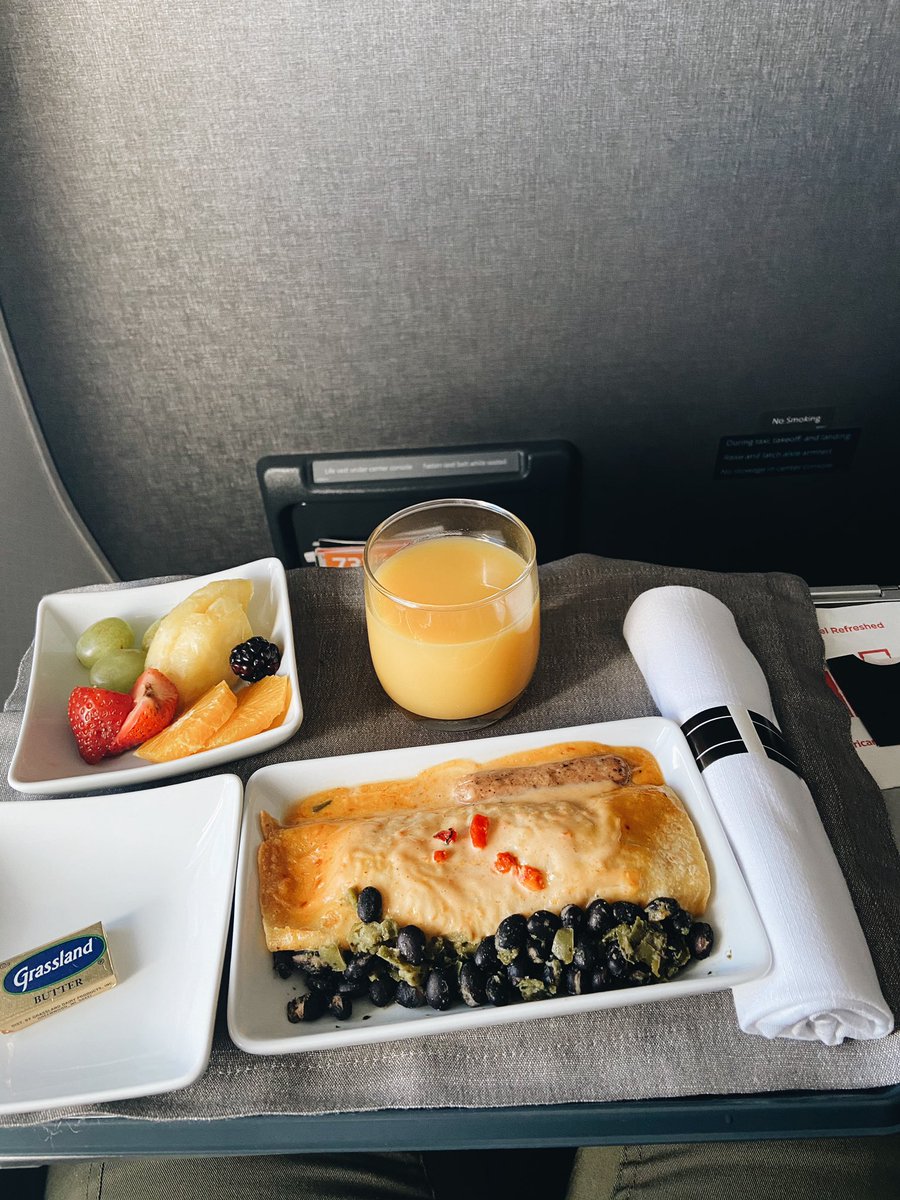 xlvlTx's tweet photo. #FirstClassTalk 🥳 https://t.co/usG2ajSGpN