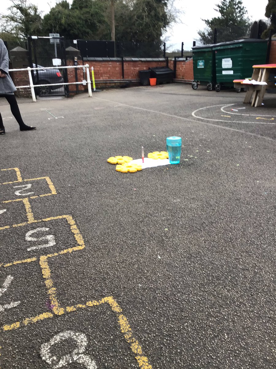 StreetLaneSch's tweet image. Owl class pop tube rockets for British Science Week #STEMdayfun