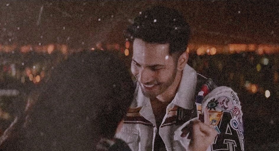 GirlSahej's tweet photo. Badri is so special to me😭❤Many characters will come and go but this will remain my favourite🌸
As a girl,i would love to have some-one who will be there for me and for my dream🥀
#3YearsofBKD @Varun_dvn https://t.co/eir16BIzq1