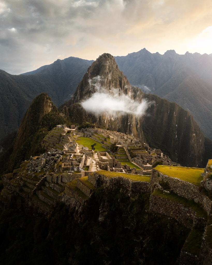 HackPacking_'s tweet photo. "Machu Picchu seems to demand silence, like a love affair you can never talk about. [...] In the end, you're just happy you were there - with your eyes open - and lived to see it." A. Bourdain⁠

Planning a trip to Peru? Rent, don't shop. 🌿 
Learn more at https://t.co/vKgDAi6qm3 https://t.co/MDhropdaBf