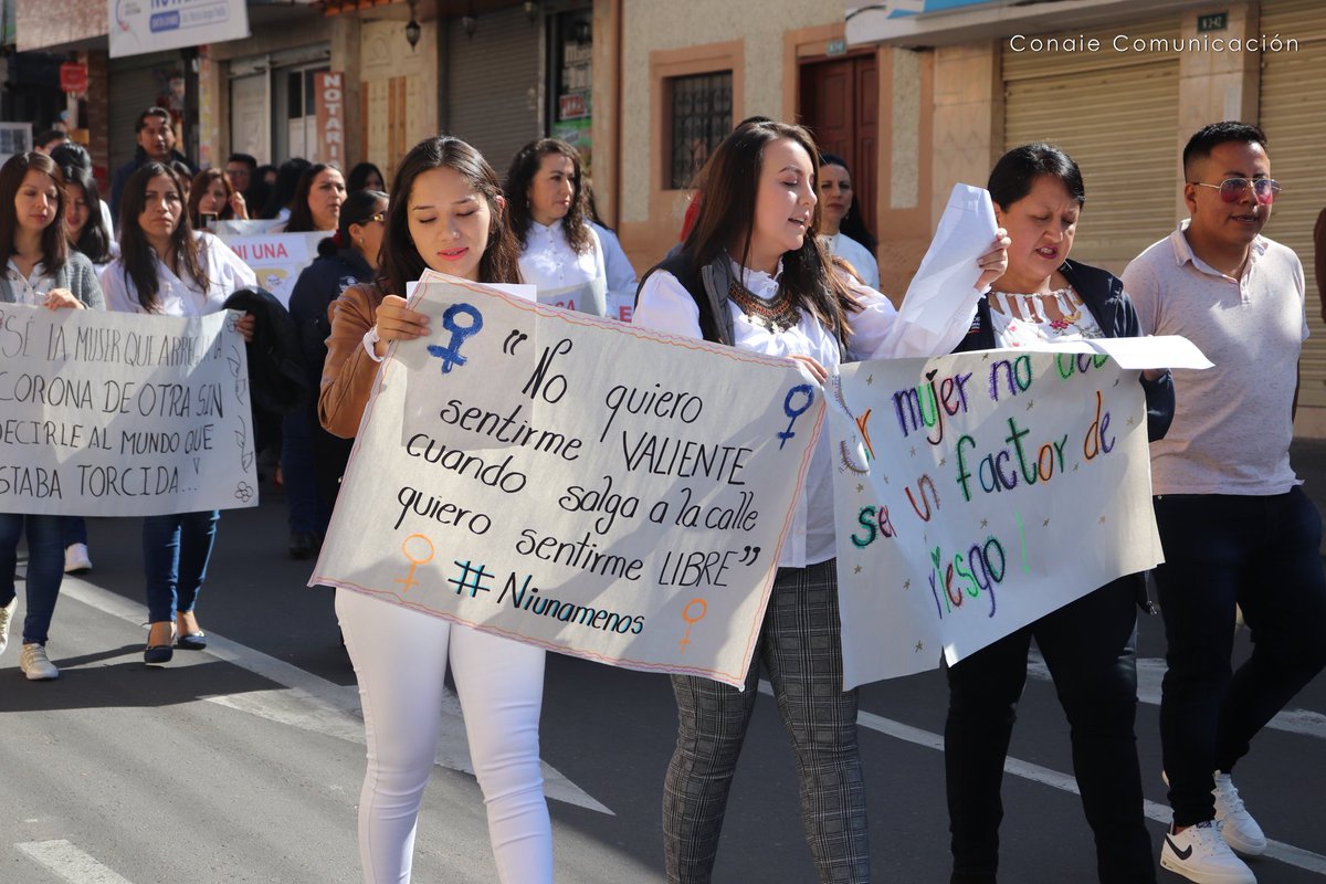 CONAIE_Ecuador's tweet photo. #8M2020
La CONAIE presente con @jaimevargasnae en la Gran Marcha por la reivindicación de los derechos justos, equitativos y en igualdad de condiciones. En representación de Mujeres CONAIE participa la compañera Carmen Suquilanda
#SomosConaie #marchamosjuntas #VivasNosQueremos https://t.co/mkVa072CiO