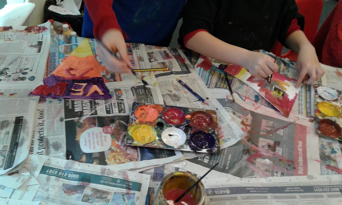WoolastonSchool's tweet photo. Atlantis Art class - Today we decorated our VE day bunting. https://t.co/0Ia5OJt48P