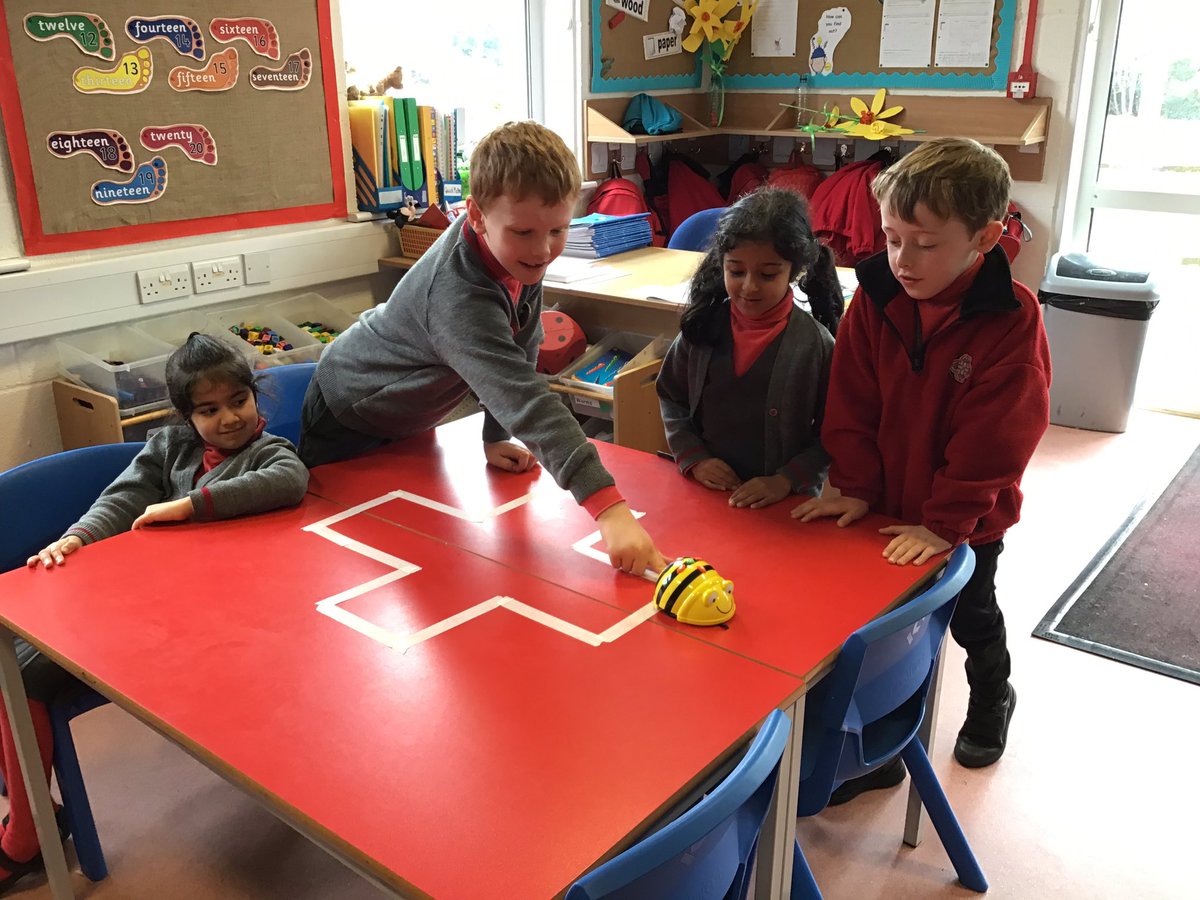 BGS_LowerSch's tweet photo. Year 1 have been doing more coding in Computing with a tricker challenge of getting the Beebots to follow the outlines of shapes #BGScomputing #BGSyear1 #BGScollaboration https://t.co/q7VKHjtSPF