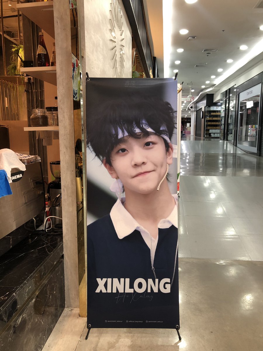 BOYSTORY6_TH's tweet photo. XINLONG’s BIRTHDAY DAY 
Give Away &amp; Mini gallery 

⏱วันที่ 11 - 15 มีนาคม
📍GABI KAPI @ GATEWAY SIAM 2FL (BTS SIAM ทางออก 2)

🎁 ของขวัญพิเศษ ที่ครอบแก้ว &amp; โฟโต้การ์ด*

*เพียงซื้อเครื่องดื่มในร้าน GABI KAPI เมนูใดก็ได้เพื่อรับของขวัญพิเศษ 😁

#HAPPYXINLONGDAY #XINLONG #BOYSTORY https://t.co/hLNpFMULnj