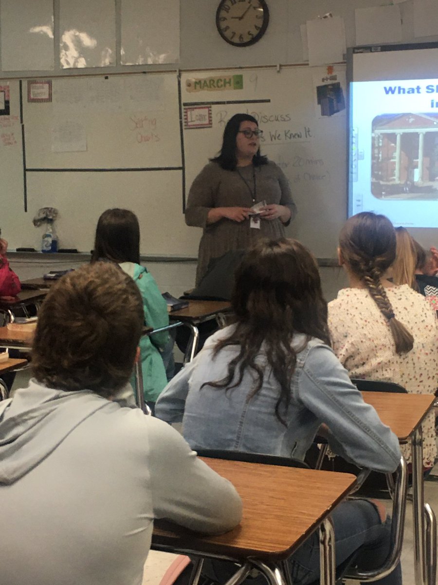kellymarshrich's tweet photo. Thank you Ms. Audrey Price, KHEAA representative, for talking to ECMS students about post secondary education options...KEES, scholarships, grants, etc. https://t.co/6BOFsua34A