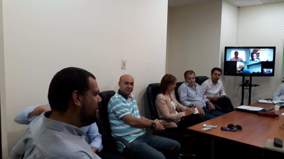 cintendentesuy's tweet photo. #Ahora en @cintendentesuy se encuentra trabajando la Red de Gobierno Digital junto a integrantes de @oppuruguay.
Dentro de los temas a abordar se encuentra el #SUNAE Sistema Único Nacional de Alimentos y Empresas que viene desarrollando la Comisión de Bromatología. https://t.co/ng7COcVHXc