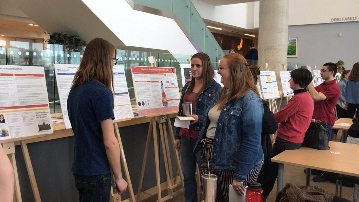 LakeheadOrillia's tweet photo. Graduate and Undergraduate Student underway in the Learning Commons — come check out all the cool research being done by our Thunderwolves
#RIWeek #lakeheadorillia https://t.co/8lUCJzJLHR