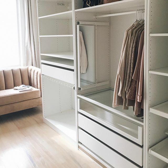 themeldivision's tweet photo. I love a clean space although this wardrobe is already filling up. Still deciding on the additional pieces for the room but it is currently on hiatus until our foyer is finished. #houserenovations #walkincloset https://t.co/c3xhNEzRQ0 https://t.co/k0wgi7X9NS