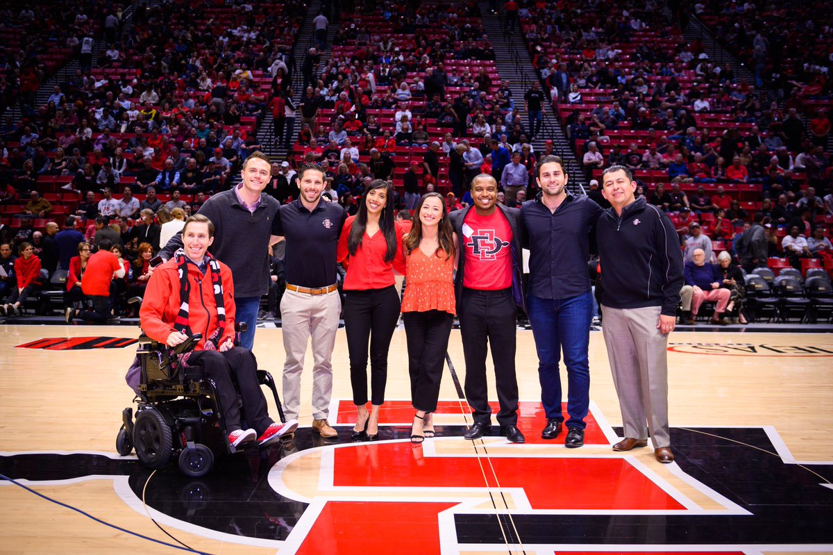 ChrisHokokian's tweet photo. Thankful to be recognized by San Diego State with the Rising Aztec Award! It’s an honor to be mentioned alongside these entrepreneurs. #40Under40 #YourAdvisor https://t.co/uVy9vKMdVn