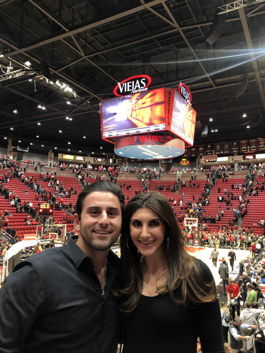 ChrisHokokian's tweet photo. Thankful to be recognized by San Diego State with the Rising Aztec Award! It’s an honor to be mentioned alongside these entrepreneurs. #40Under40 #YourAdvisor https://t.co/uVy9vKMdVn