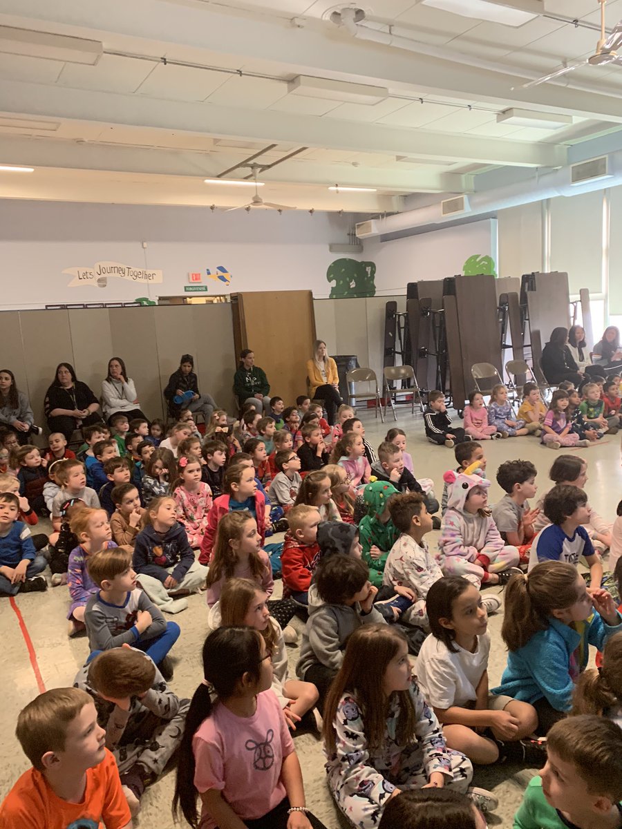 Gillette School tweet media