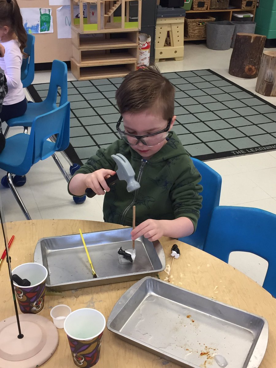 Learning is fun <a href="/WorsleyES/">Worsley E.S.</a> . Technology, investigating, hands on, inquiry. #studentengagement