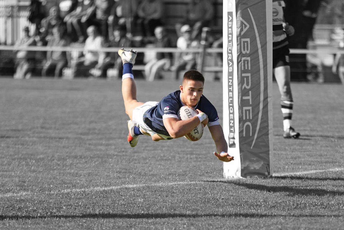 rugbych's tweet photo. #LosPumas7s Marcos "el rayo" Moneta, la gran aparición de Los Pumas 7s en el Circuito Mundial de Seven. En sólo dos fines de semanas se convirtió en la sensación del seleccionado que dirige Santiago Gómez Cora. Lee la nota completa acá: https://t.co/Q751eE4ZZy https://t.co/lnNBtPQUde