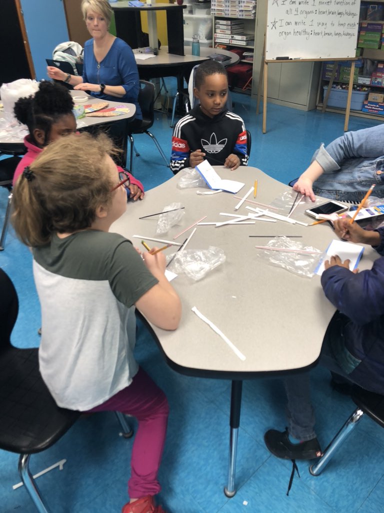 Thanks again <a href="/ColumbiaColg/">Columbia College</a> teachers for taking my students on a journey around the human body! They loved this science lesson today! 💡#ccteach #bentonbold