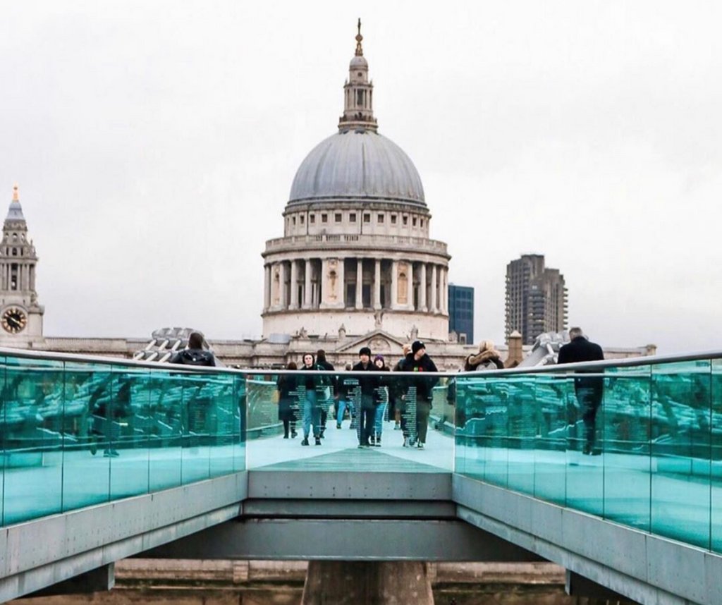 FindServiced's tweet photo. Tuesday vibes 👌 

#London #StPauls

📸 @wheretobackpacknext https://t.co/72KlCxpMHb