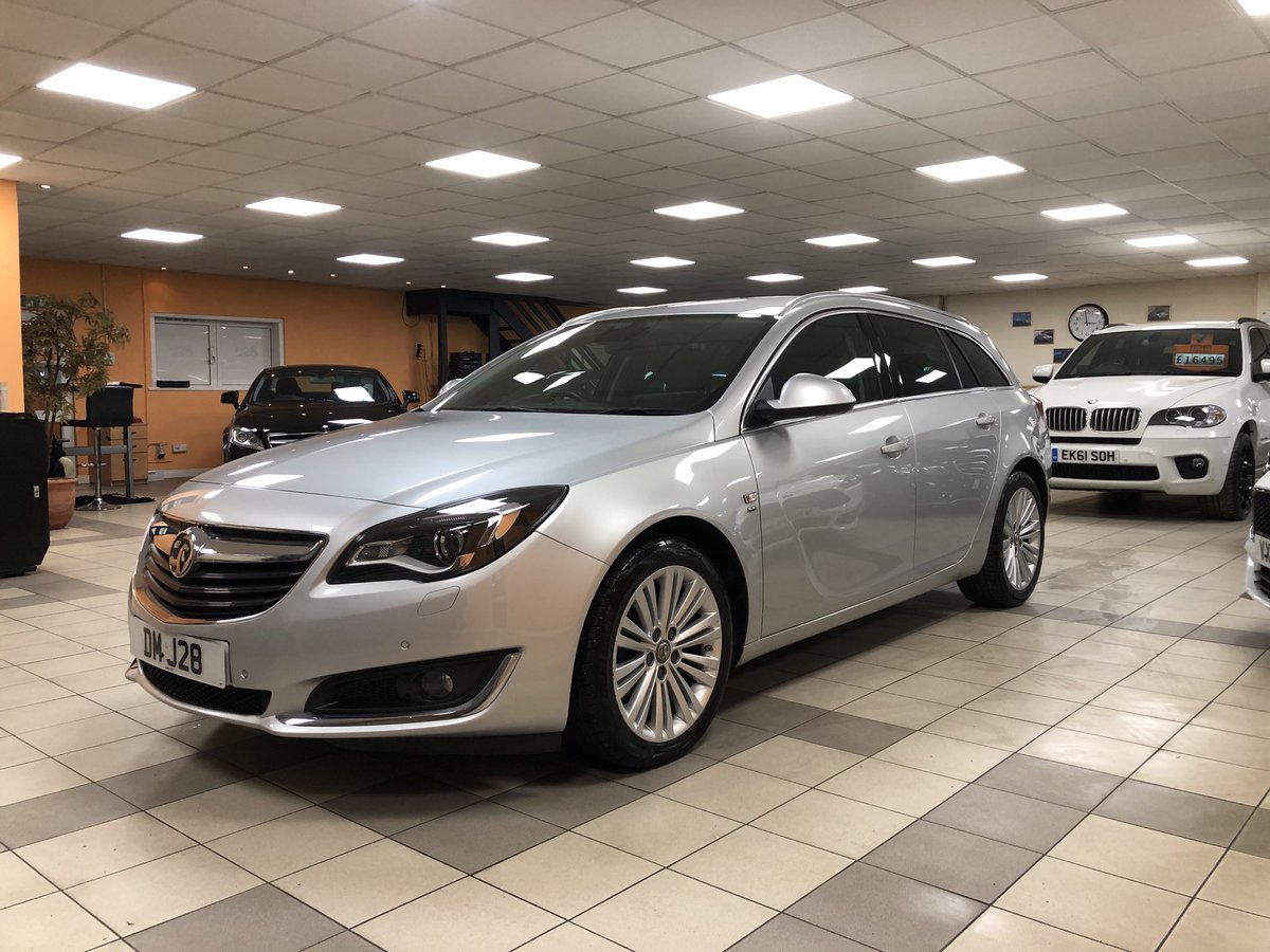SalesJ28's tweet photo. Just arrived 2016/66 Vx Insignia Sport SE 1.6CDTI Touring. 
Huge Spec includes Sat Nav++DAB ++Reverse Camera++Power Boot++Heated Seats++ just 39000 Miles with a full service history https://t.co/tDmtp9BIEy