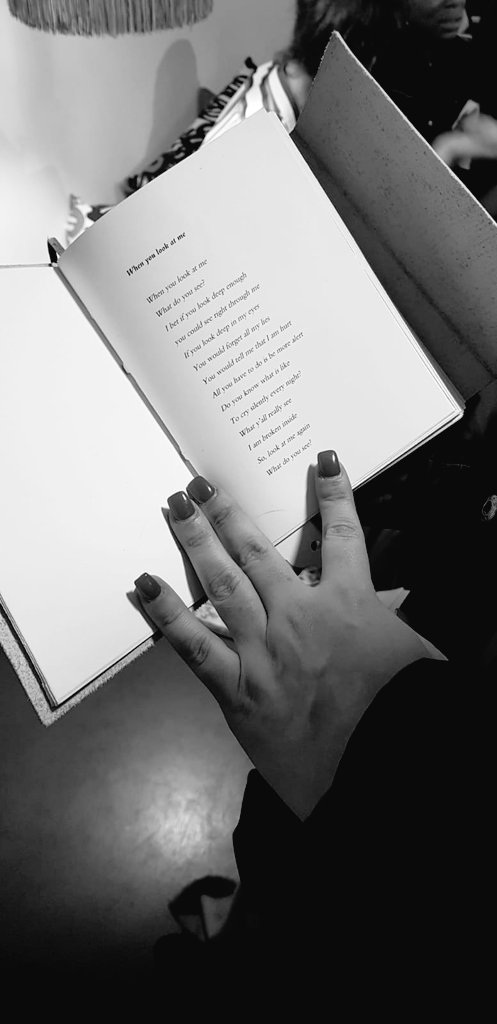 PausebarkingD's tweet photo. Some of the most moving compilation of poems... https://t.co/Z9wR0jwu3J