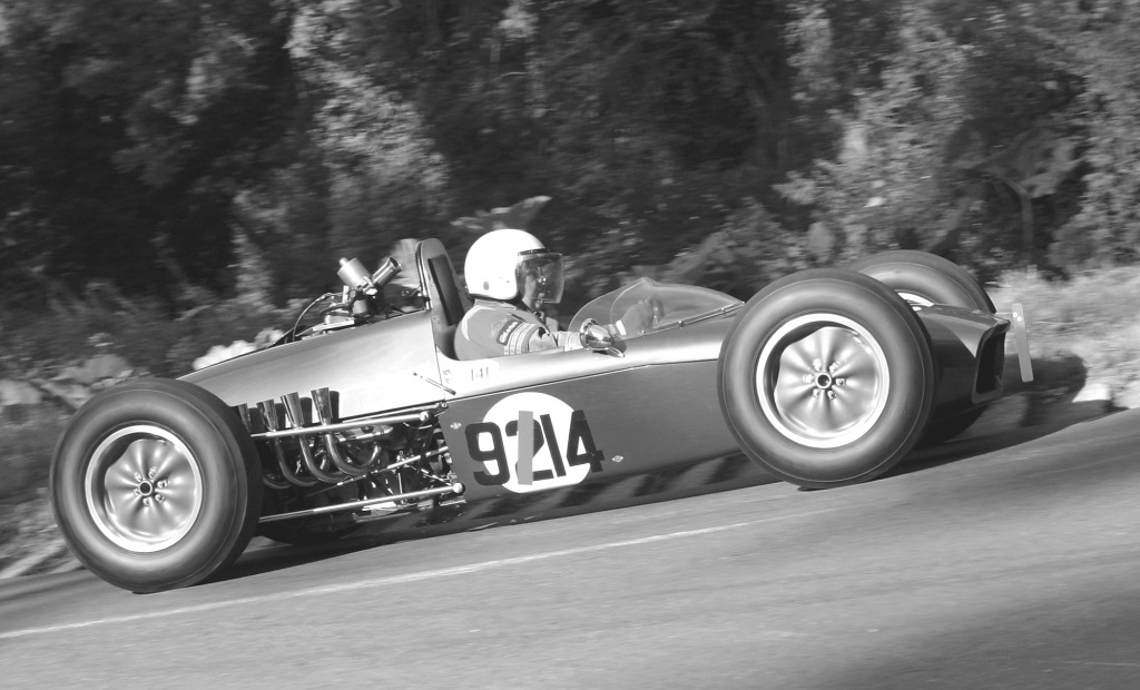 Unique Felday-Daimler to Showcase at Classic &amp; Supercars Show classic-supercars.co.uk/2020/03/10/uni…