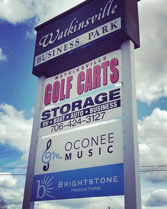 Love having Brightstone’s sign up now! (And finally some sunny days so I could take a cheerful picture!) Bringing the arts to downtown Watkinsville over here! #localbusiness #localmusic #theater #showbusiness #musiclessons #watkinsvillega #watkinsville #oconeecounty