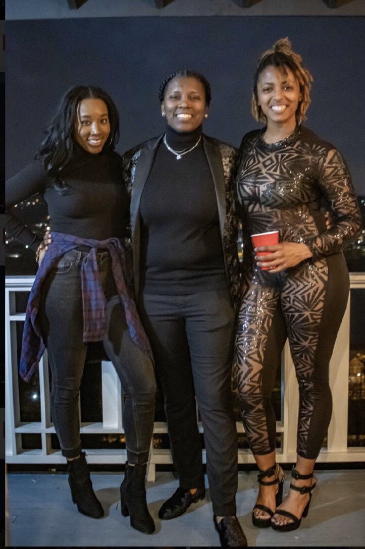 DjDebbecakes's tweet photo. @PHOTOSH00TFRESH Surprise Dirty 30 Party 😍🔥😏‼️..... here we are 11 years later.....

#WilberforceMadeUs #3AmigosUnitedAgain #DeidrasDirty30 #Cincinnati  

@ https://t.co/xNcqfuSGcU
