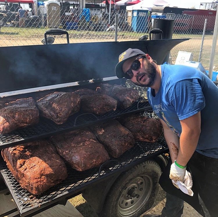 memphisinmay's tweet image. #WCBCC20 Team acceptance packets were mailed last week! The shoulder division will have 52 of the top teams competing against one another in an all-out barbecue brawl. See y&apos;all in the pit 🥊💨

ℹ️: bit.ly/WCBCCDetails
📷: Sweet Cheeks