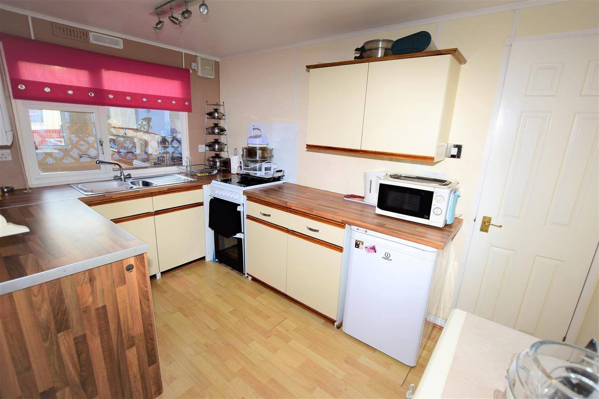 Nina Estate Agents tweet media