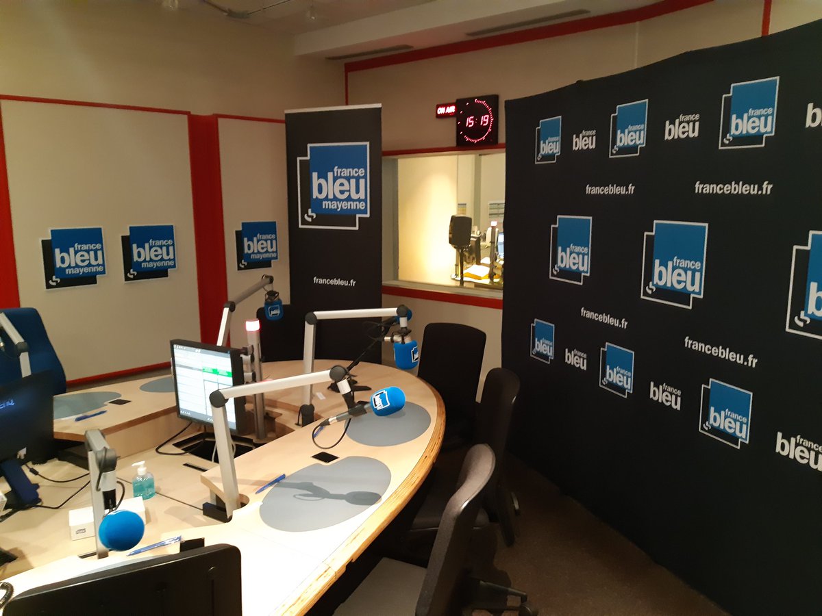 RDV 18H15 - Débat spécial #Municipales d'avant 1er tour ! 

🎙Avec les 5 candidats de Laval @DemainLaval <a href="/LavalPassion/">Les élus de l'opposition municipale de Laval</a> <a href="/LavalEcoloSolid/">Laval Ecologique et Solidaire</a>, Laval En Avant ! (RN) et Martine Amelin (Lutte Ouvrière) 

📲 À suivre aussi en Facebook Live !