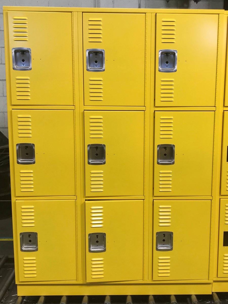 DebourghMfg's tweet photo. Highland M.S./Bellevue, WA
#CadetBlue #NavyBlue #Apex #SentryThreeLatch #DiamondPerforation #DeBourgh #Lockers #Rebel #Smoke #SentryTwoLatch #LouveredVentilation #ClosedBase #CitrusYellow https://t.co/3WbIF56jXz
