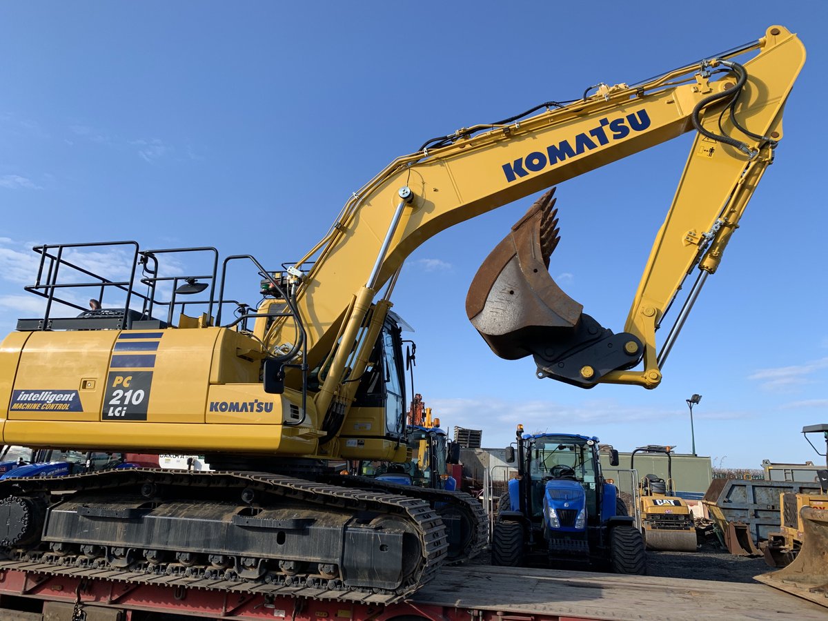 CLSSelfdrive's tweet photo. Great to take delivery of our new PC210i from @MarubeniKomatsu. We can’t wait to get this out on site and utilise the GPS capabilities @TopconGB working with our existing PX61i. https://t.co/j1Bopfq0Zn