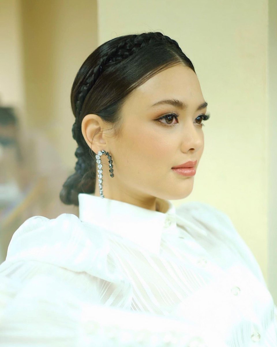 NataliehyjLuv's tweet photo. stylist : unseen_up
clothes: reflexangela #reflexangela #insomniabangkok #insomniagroup
earring : kayve #KAYVE #KAYVEofficial #KAYVEgirls https://t.co/qeQ6dpkKTx