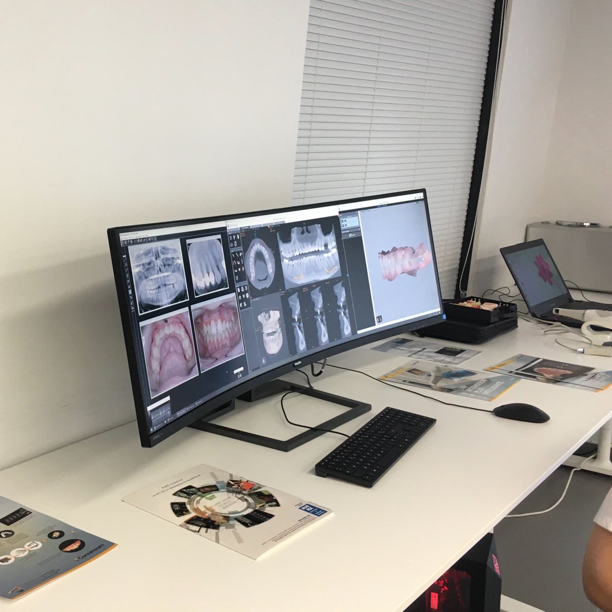 F3DFr's tweet photo. Des échanges très riches avec des professionnels passionnés lors du #Techday #Dentaire à #Paris le 5 mars dernier. Merci à Num RX, @CozyAirOfficiel et tous les participants pour ces échanges ! #3D #3DPro https://t.co/l3XvHFrSvo