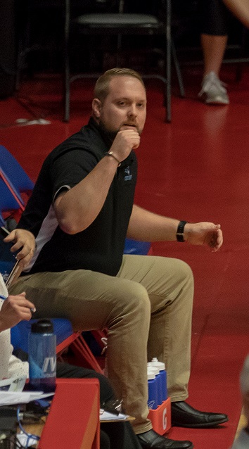 Shoutout to all of our athletic trainers- especially to our very own Trainer Joe! Thank you for all the tireless hours- it DOES NOT go unnoticed #NationalAthleticTrainingMonth