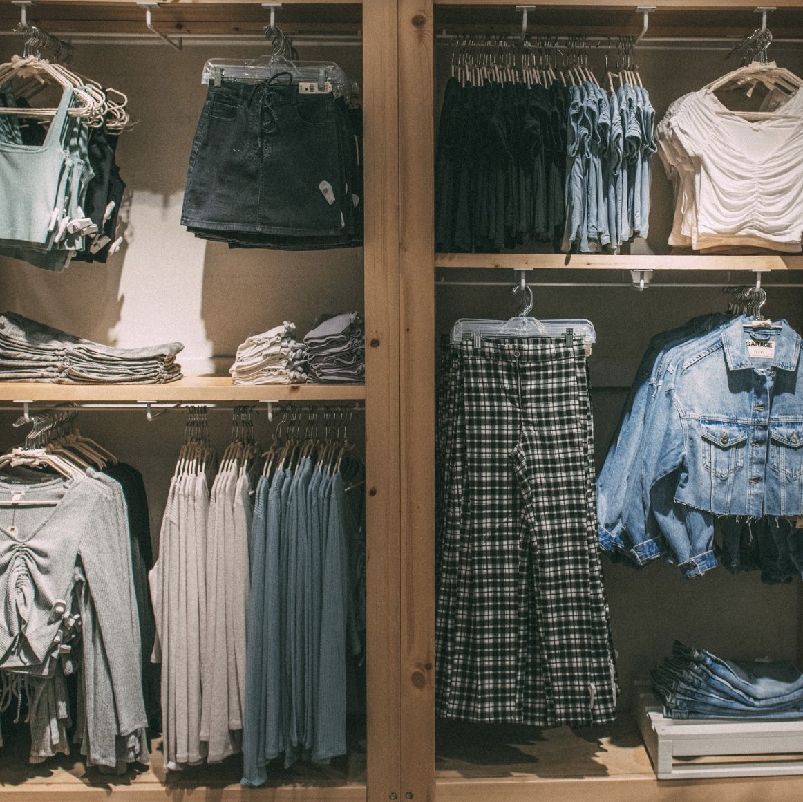 Have you stopped by <a href="/GarageClothing/">Garage</a> lately?

SO MANY GOOD FASHION FINDS! 😍🔥

Get pumped for #SpringFashion and pop by today.

#Sarnia #Shopping #Sales #LambtonMall