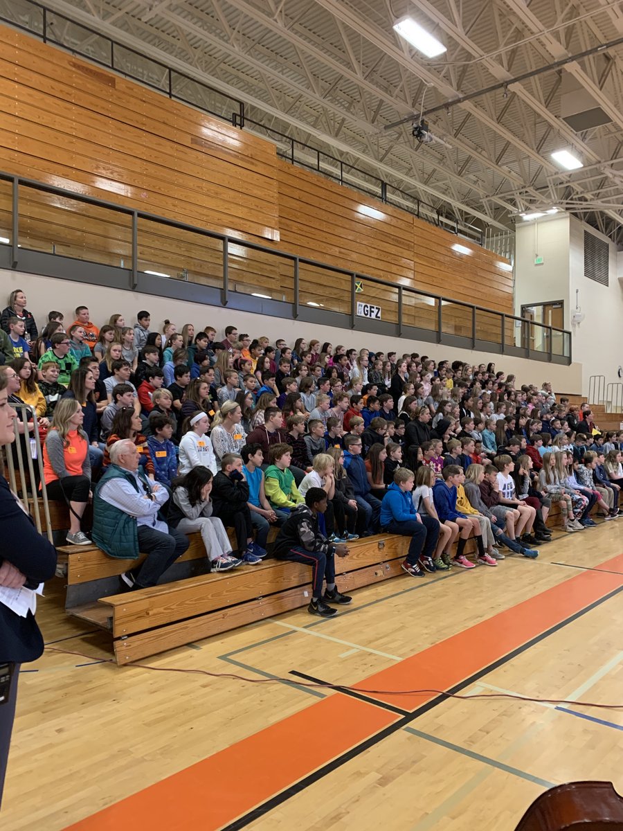 ErieMiddle's tweet photo. EMS welcomes our incoming 5th graders today as they take middle school by #strainstorm! We are so excited for them to join us next year as they earn their stripes as tigers! #WeAreErie @SVVSDsupt @SVVSDdeputy @bkkrause01 https://t.co/ergRDT6egh