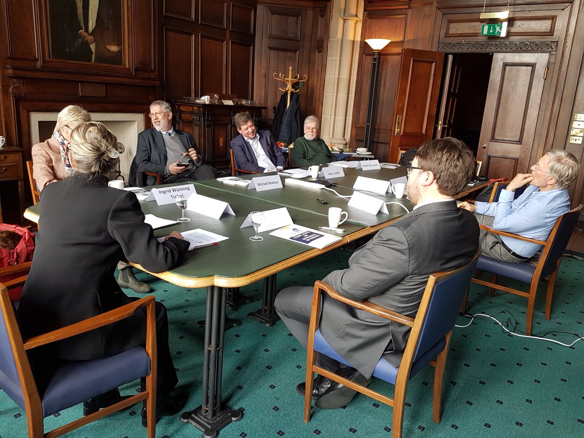 EuroScience's tweet photo. The new ESOF committee is meeting for the first time. Thank you to the University of Glasgow and Lorna Hughes for making it happen - directly from Glasgow https://t.co/chjuLZqXLx