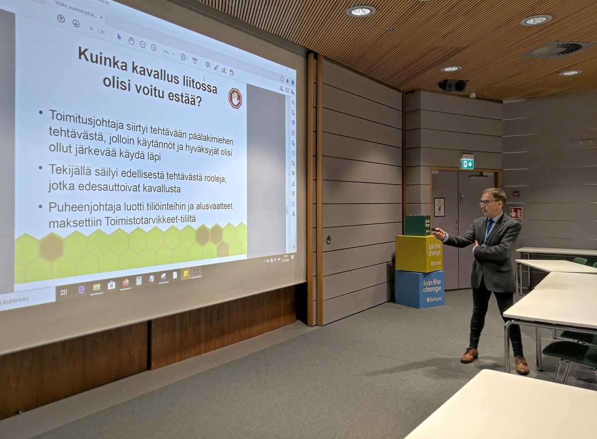 Lämmin kiitos <a href="/jmlaurio/">Juha-Matti Laurio</a> puheenvuorosta <a href="/AcfeFinland/">ACFE Finland</a> tilaisuudessa! Juha-Matin talousrikoksia käsittelevät kirjat löydät Kauppakamarin verkkokaupasta