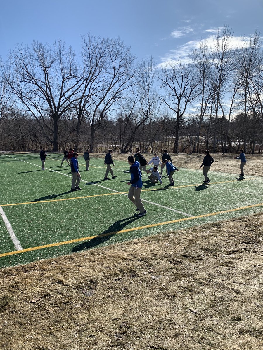 SFlotten's tweet image. Somehow they manage football and ultimate in the same space. ⁦@BreckSchool⁩ #middleschool #MNspring
