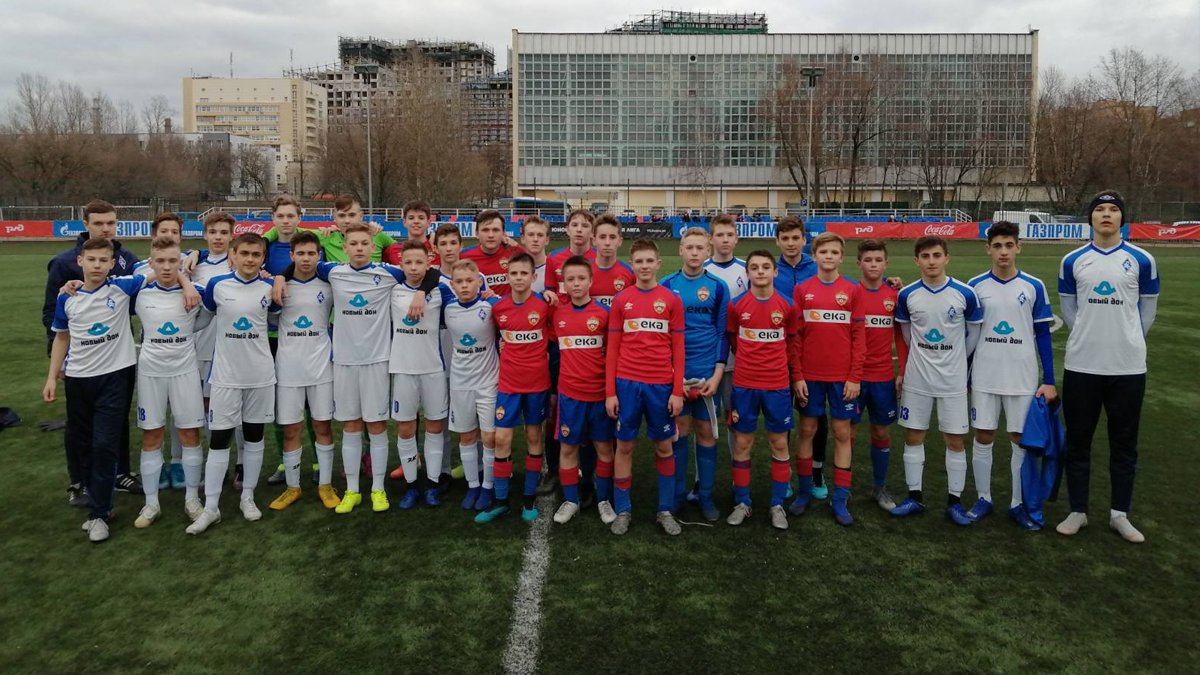 Товарищеский матч:

🆚 «Крылья Советов – 2006» - ЦСКА – 1:1
⚽ Автор забитого гола в нашей команде – Политов.

👥 Состав: Недоспасов, Жуков, Гаврилов, Рябцев, Огнев, Пенин, Самедов, Подопригора, Ростомян, Политов, Панферов.

👤 Тренеры команды: Дмитрий Ерёмин и Роман Ганков.