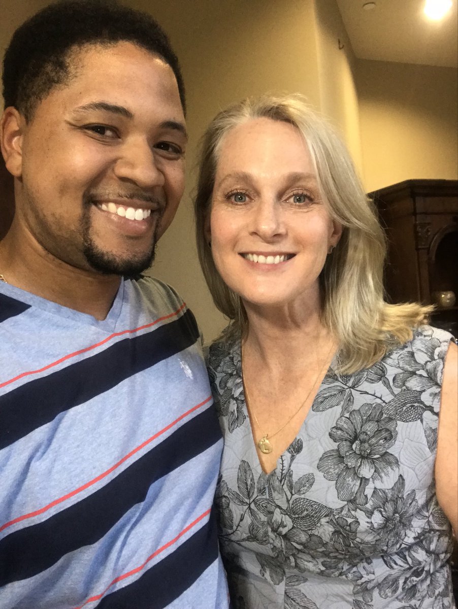 DesmondNugent's tweet photo. As we continue celebrating #WomensHistoryMonth I want to acknowledge @Piper. Not only is the best-selling author behind the hit series ‘Orange Is the New Black’ but she is an activist on prison reform. Take a bow #PiperKerman #ThankfulTuesdays #CelebratingWomen https://t.co/ILynXflfqO