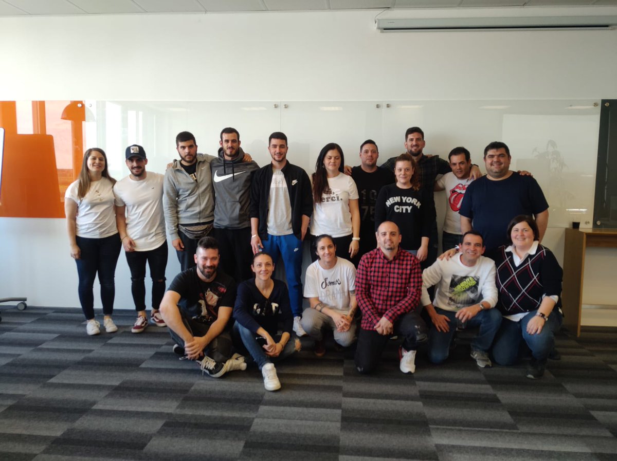 FIDAMC_'s tweet image. Hoy terminan su formación en #FIDAMC dos cursos certificado profesional @ComunidadMadrid de Fabricación de elementos #aeroespaciales con #materialescompuestos

En los próximos meses haran sus prácticas profesionales en empresas punteras del sector. 

¡Deseamos que voleis alto ✈!