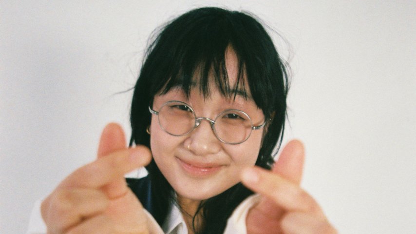PasteMagazine's tweet photo. Yaeji (@kraeji) announces her debut full-length 'What We Drew' (April 2, @XLRECORDINGS), shares anime-inspired video for lead single "Waking Up Down": https://t.co/TsEQX3Mbu9 https://t.co/Jdnvmwkpqs