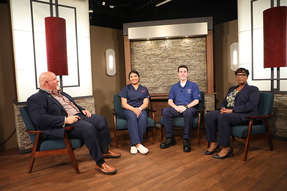 cpschoolsva's tweet photo. Empower, a new @AboutChesapeake Television show, features the great things happening in our district and addresses important issues related to our schools and students. In this episode, students from @cpkcareercenter share their experiences. https://t.co/37MF29yjP8 #InspireCPS https://t.co/ErCkx4hYNs