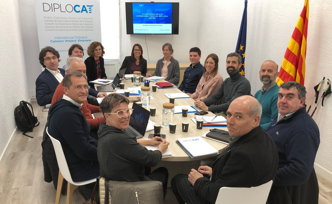 CatalunyaIntl's tweet photo. 🏘️ Hem constituït el grup de treball per a la internacionalització del món local, l'únic espai de trobada de totes les entitats municipalistes del país.
ℹ️ Més informació: https://t.co/5qcu9TSkcS https://t.co/UOMUZ3h0uV