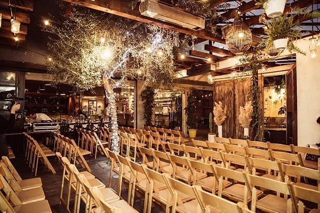RaycePR's tweet photo. Bringing the outdoors in at @maderakitchenla! 🌿 ​Venue: @maderakitchenla | Coordinator: @jennlaskey | Photography: @robieezphotography | Florals: @sibylsophiafloraldesign https://t.co/SCgG0RM0xP