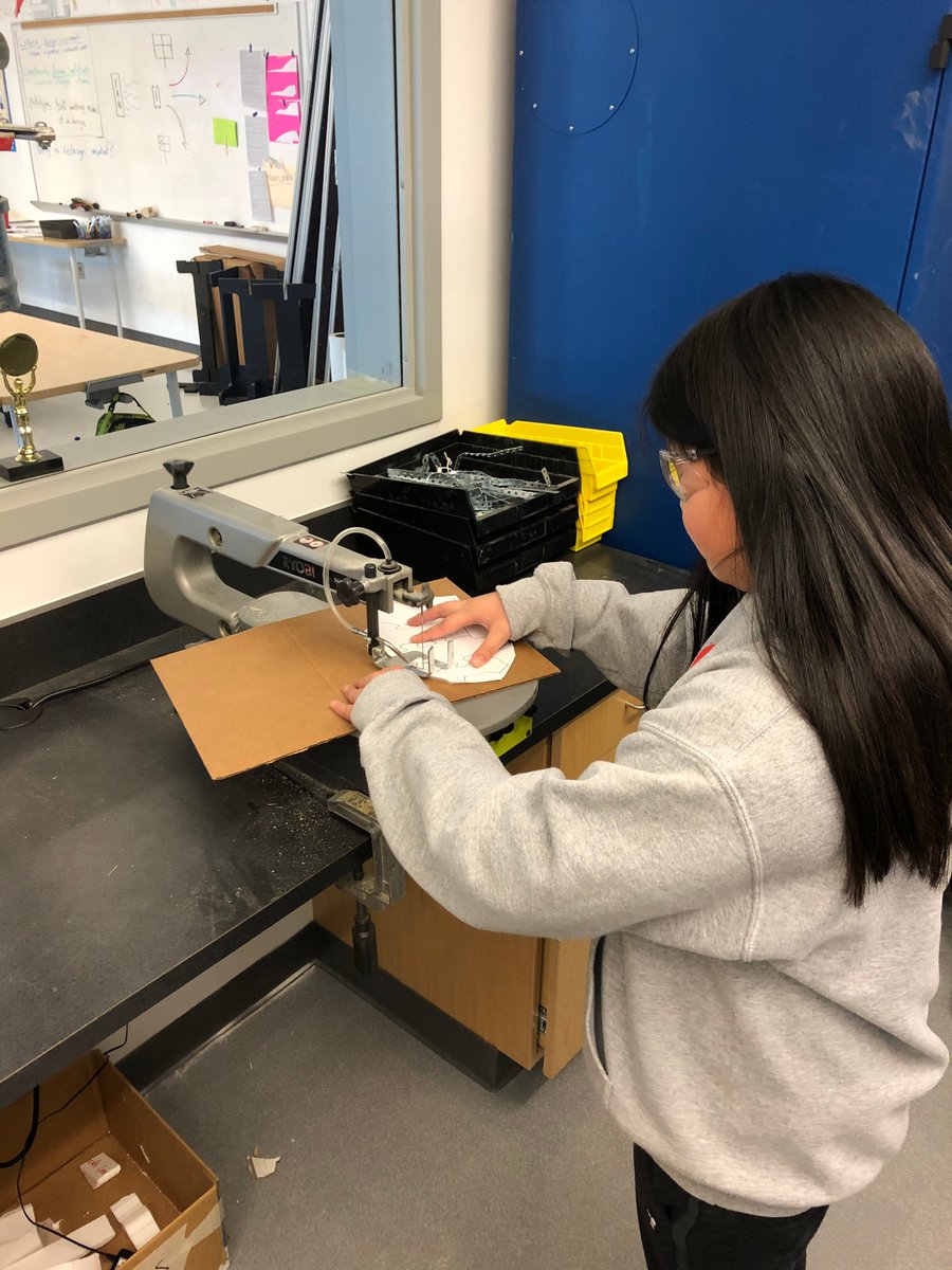 GalvinSTEM's tweet photo. 6th graders are getting creative with their puzzle designs https://t.co/G9iFhztRzR