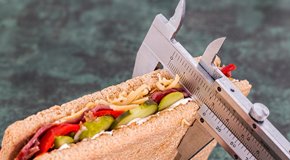 Tens recursos per a conèixer, detectar i gestionar un trastorn alimentari en el teu espai professional?

👉🏽CURS: La prevenció dels Trastorns de la Conducta Alimentària 

ceesc.cat/2014-10-29-18-…

#TCA #educaciósocial #formació