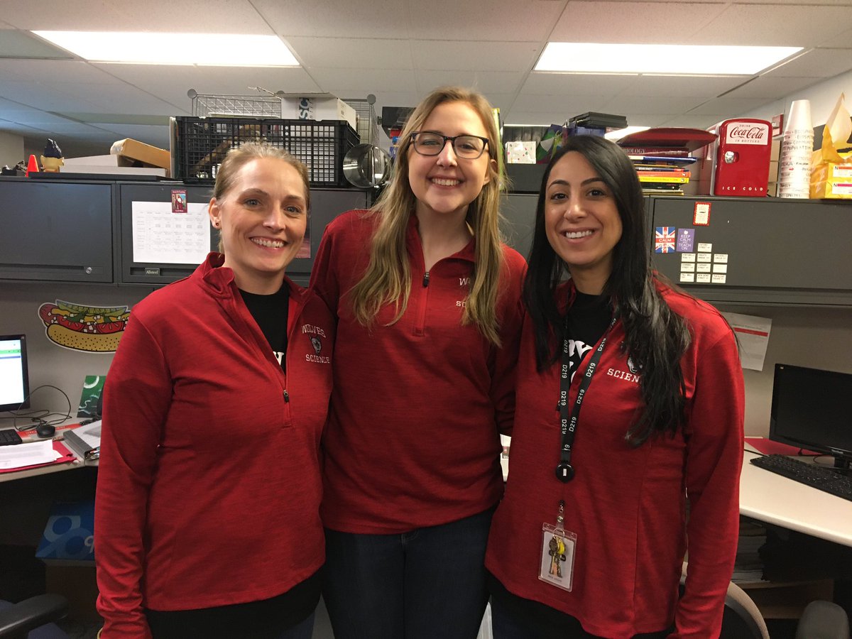 NiWeActivities's tweet photo. The Science Department representing on twin day! #westspringspirit https://t.co/T4cJ19kcln