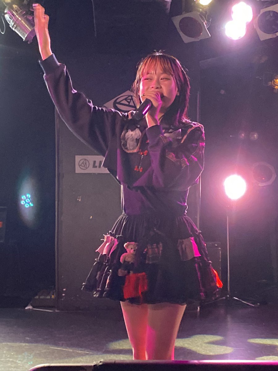 basterandran's tweet photo. 2020.2.××
@池袋LIVE INN ROSA
「GIRLS LIVE PARK Vol.78」
こちらがそらちゃん!何しろ底抜けに明るいですな😊
メチャクチャと言うか自由がまかり通る良き時代が走馬灯の様に蘇ったね😌
もう解散しちゃったまずにゅーとか過激にミラクルとか、何かその辺🥛
#月羽珠
#looose https://t.co/GDwUThRPBy