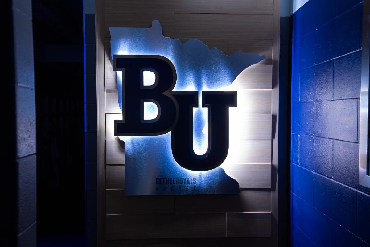 BenjaminWard88's tweet photo. Excited to announce that I will be playing hockey and attending Bethel University. Excited for the future and what’s to come! I wanna thank everyone who has helped me along the way #Royals https://t.co/BPtMo0XyS0
